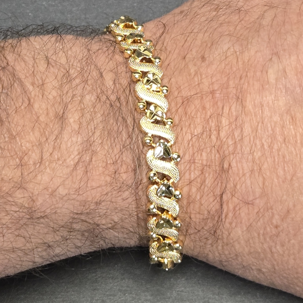 Hypoallergenic heart shaped links...24161